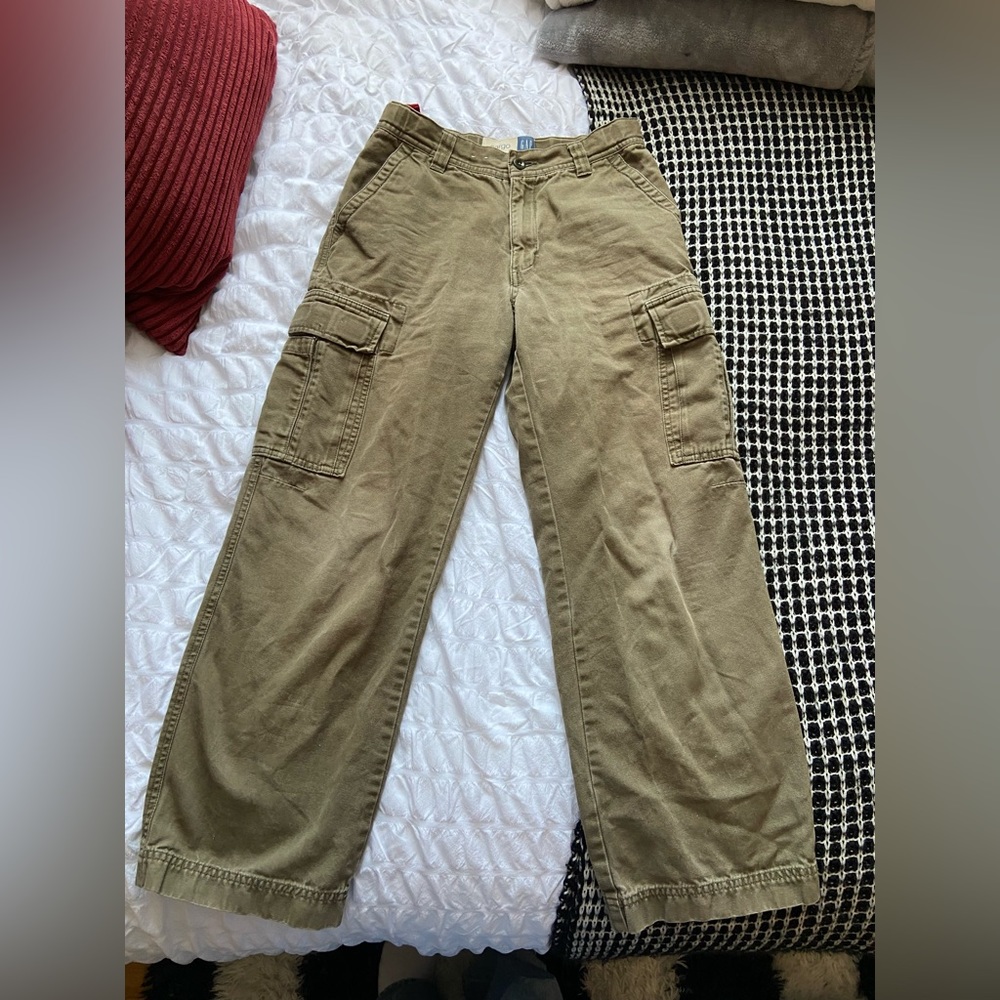 green baggy cargo pants